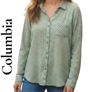 Columbia Pilsner Peak Striped Button Down Shirt. Large. Roll tab sleeves. EUC!